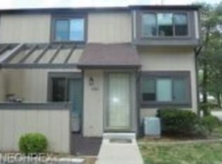 11528 Harbour Light Dr UNIT 16, North Royalton, OH 44133