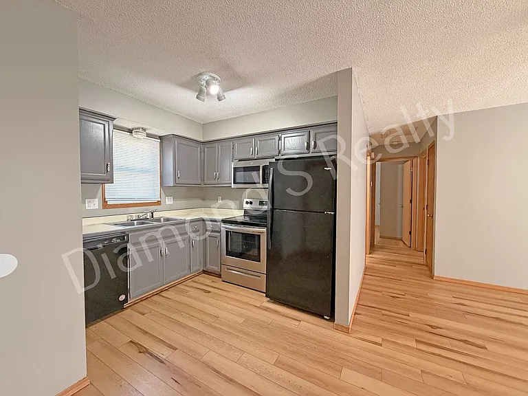 1505 W Rainey Duplex — Photo 10