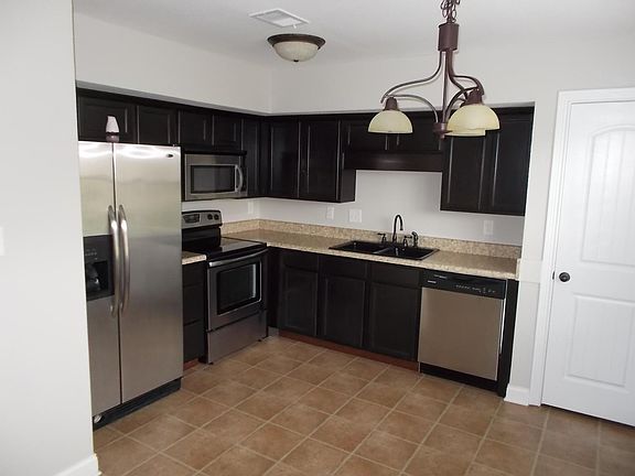 3rd image of 1813 Beckett Dr APT B