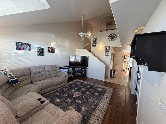 2nd image of 113 Treadway Ct