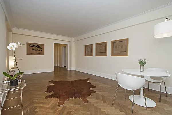 Rented by R New York | media 61