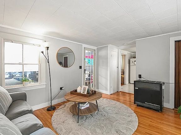 5th image of 22-24 Edgemere Blvd #1