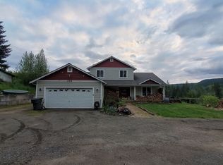 306 Tavaer Rd, Castle Rock, WA 98611