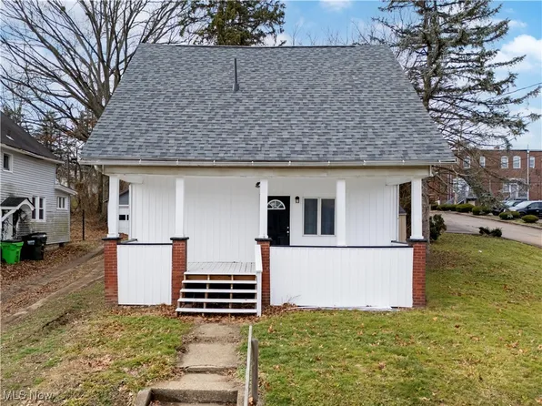 27 S State St, Rittman, OH 44270