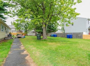 64-66 Wallace St, Springfield, MA 01119