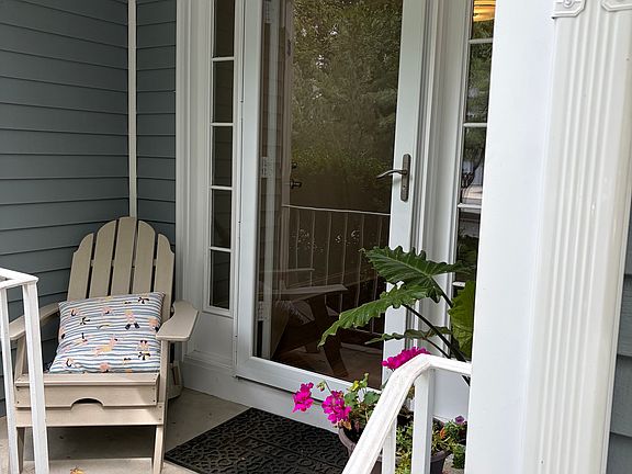 3rd image of 53 Essex Dr
