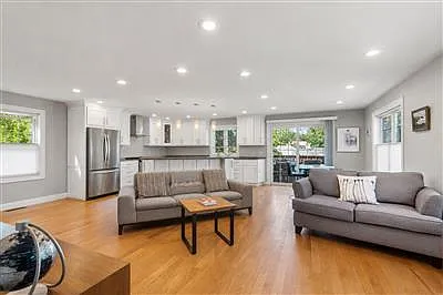 19 Park Ave — Photo 4
