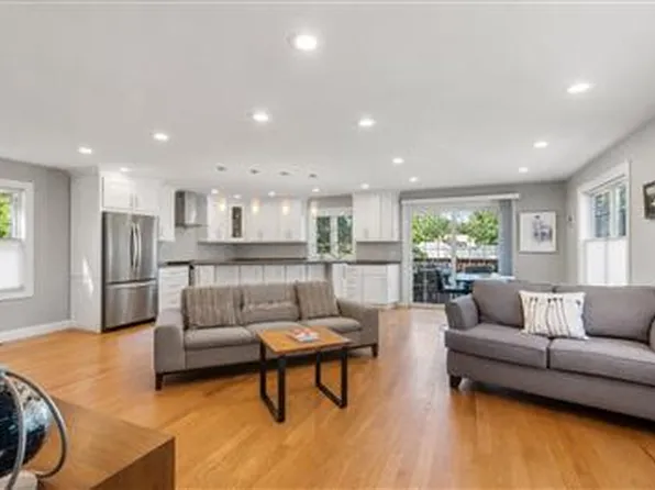 38 Park Ave, Medford, MA 02155