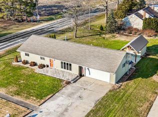 1 Supreme Ct, Le Roy, IL 61752