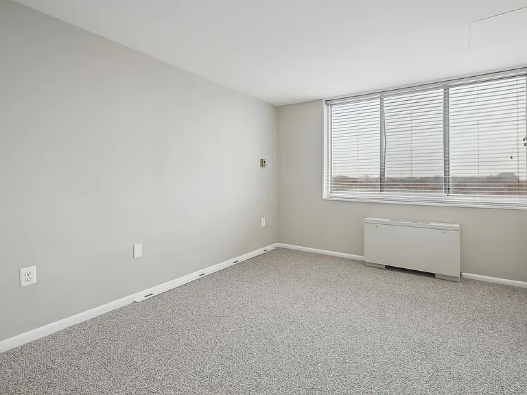 10401 Grosvenor Pl #1624 — Photo 14
