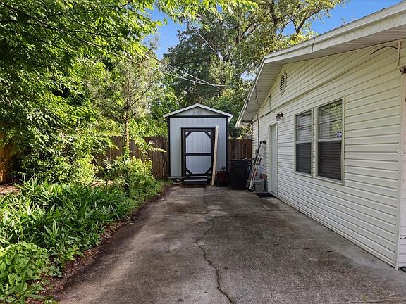 4th image of 1636 NW 34th Pl
