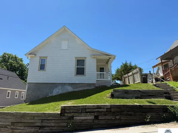 2315 Bancroft St, Omaha, NE 68108