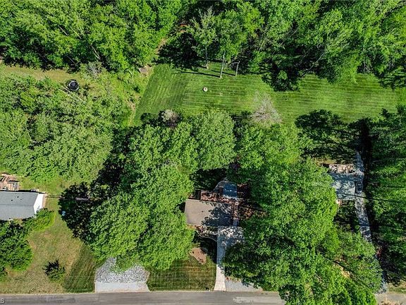 3rd image of 915 Quailmeadow Ln