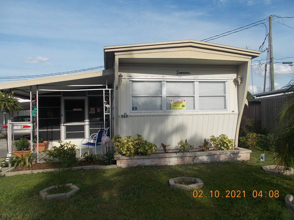 1st image of 562 Falcon Ave #562