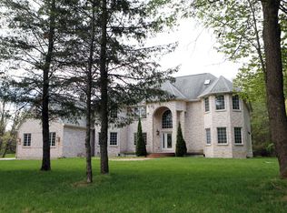 10759 Pine Valley Dr, Greenville, MI 48838