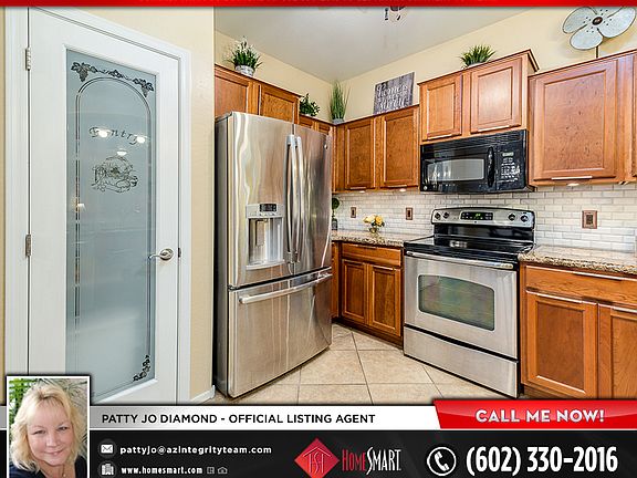 3rd image of 36001 N Mirandesa Dr