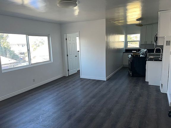 2nd image of 807 W 50th St APT 3