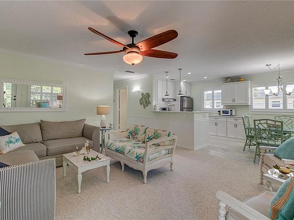 2nd image of 42 Vista Gardens Trl