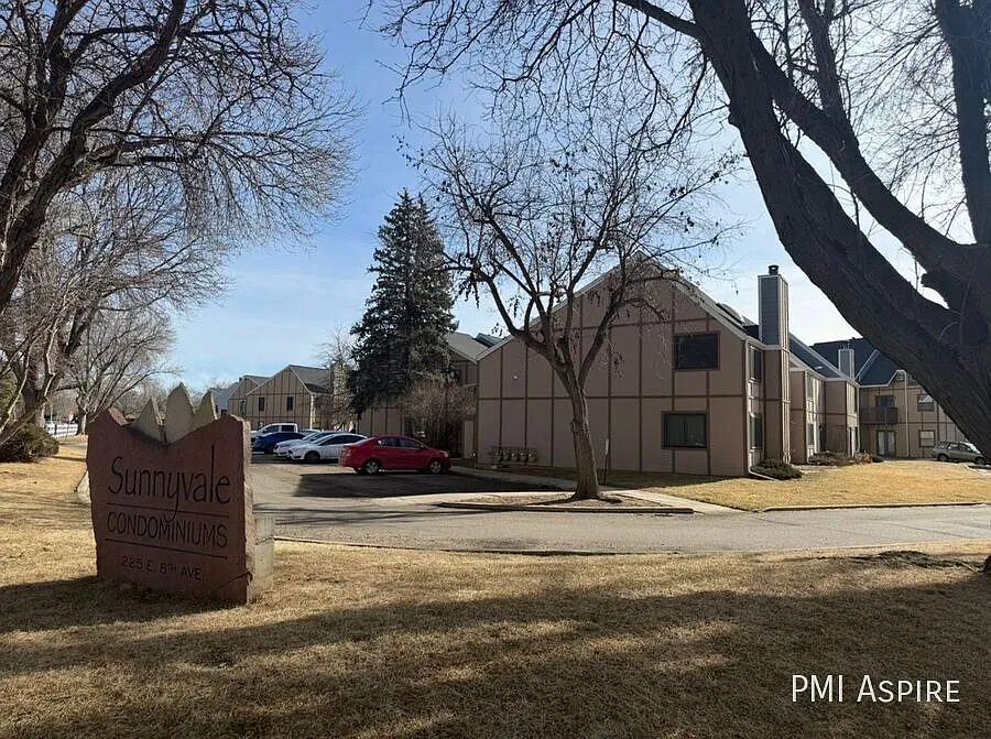 1 Bedroom 1 Bathroom in Longmont — Photo 2