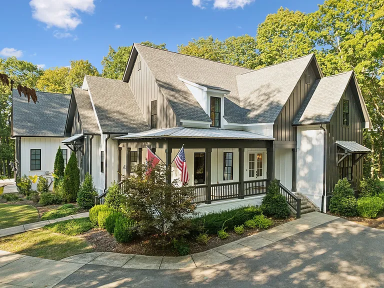 5600 Parker Branch Trl — Photo 3