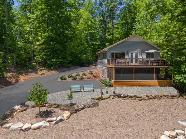 1655 W Lakeshore Dr, Landrum, SC 29356