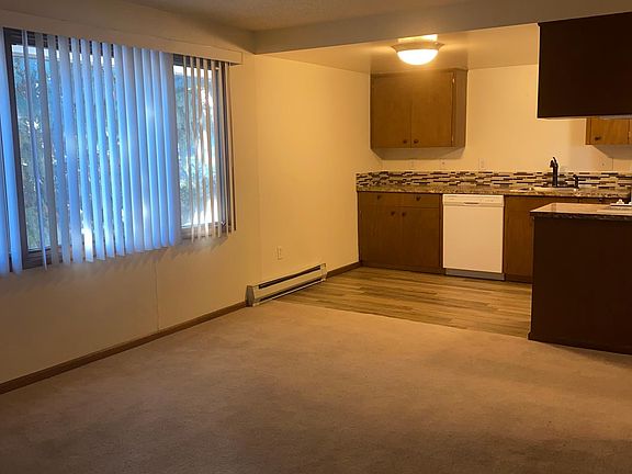 5th image of 1308 W 10th Ave #304
