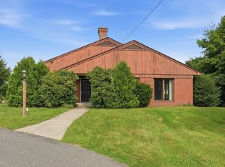 31 Woodcrest Rd, Springfield, MA 01129
