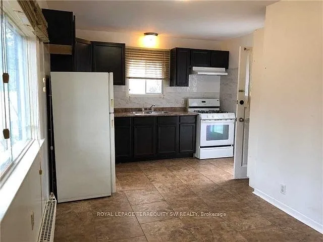 61 Cedar Dr #MAIN — Photo 3
