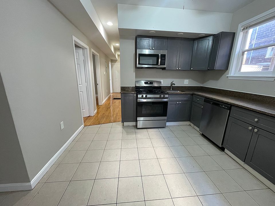 1st image of 68 Bellevue St #2