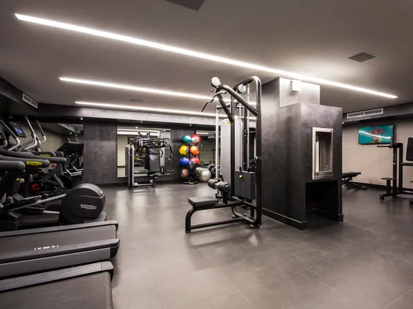 221 West 29th Street image 4 of 5