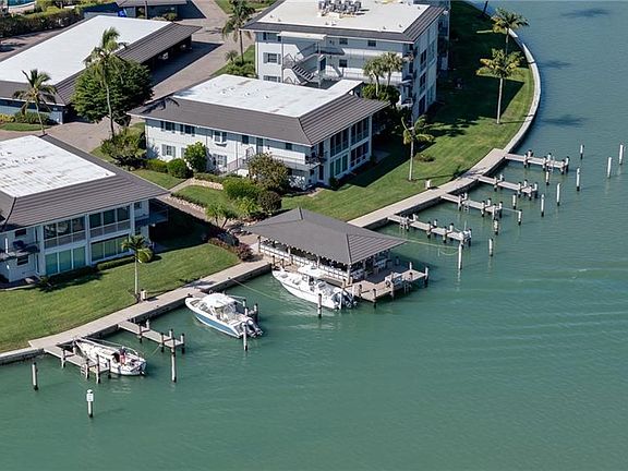 5th image of 3400 Gulf Shore BLVD N #B2