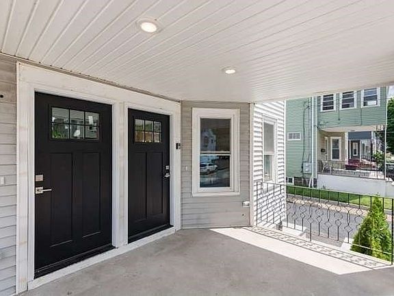 4th image of 53 Sheridan Ave #1