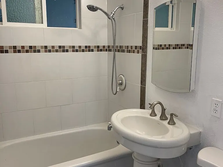 7262 Stanford Ave — Photo 12