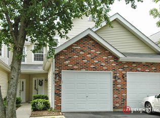 1351 Essex St, Algonquin, IL 60102