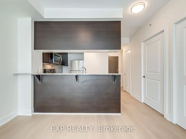 68 Merton St #610 — Photo 10