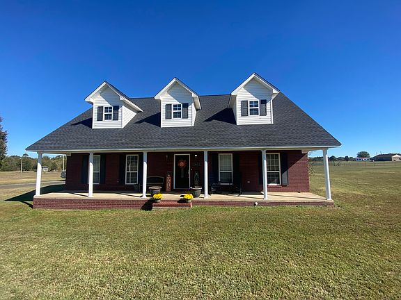 2nd image of 10625 Eastgate Cir