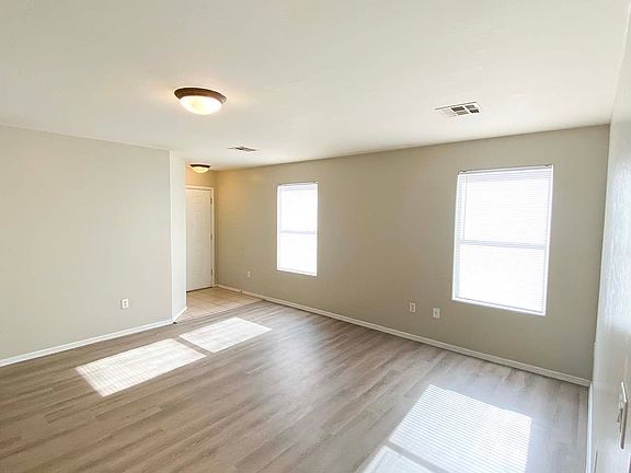 2nd image of 6060 W Southgate Ave