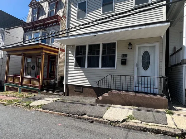 607 N 3rd St, Pottsville, PA 17901