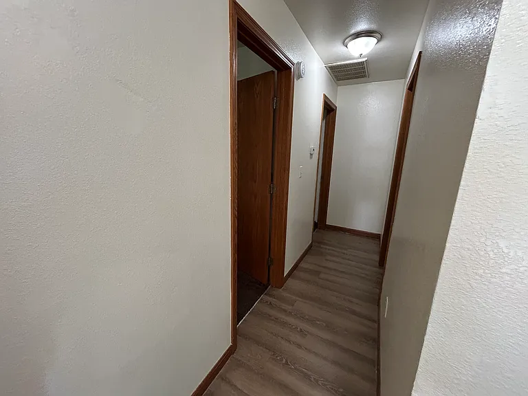 350 Frank St #B — Photo 3