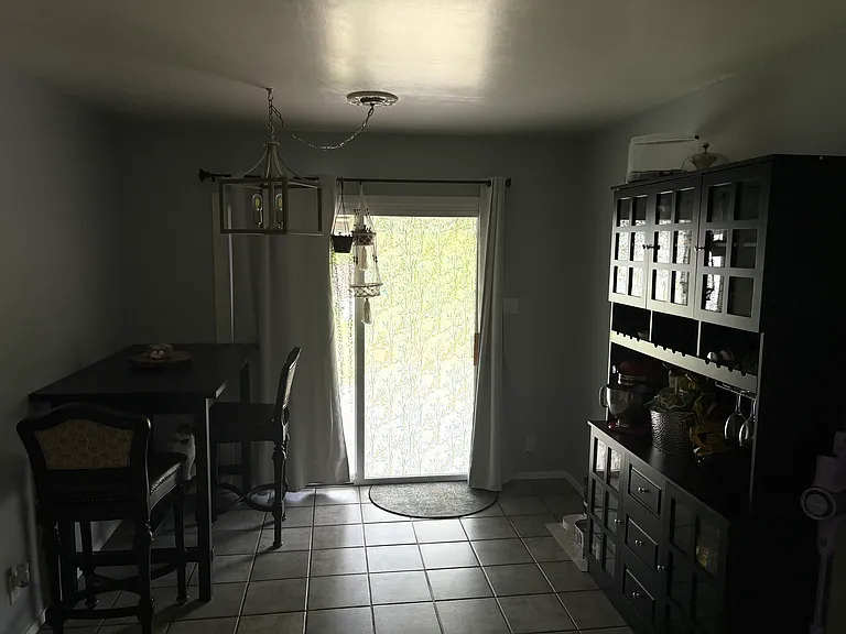 9907 Woodstock Dr — Photo 5