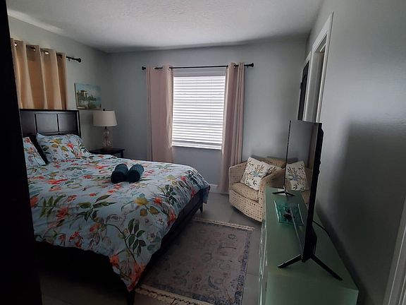 5th image of 401 S J St #4