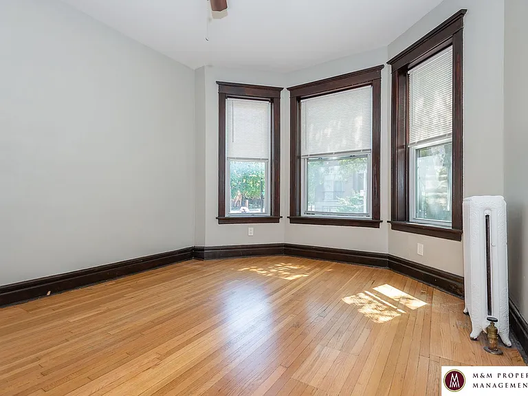 1204 Lexington — Photo 8