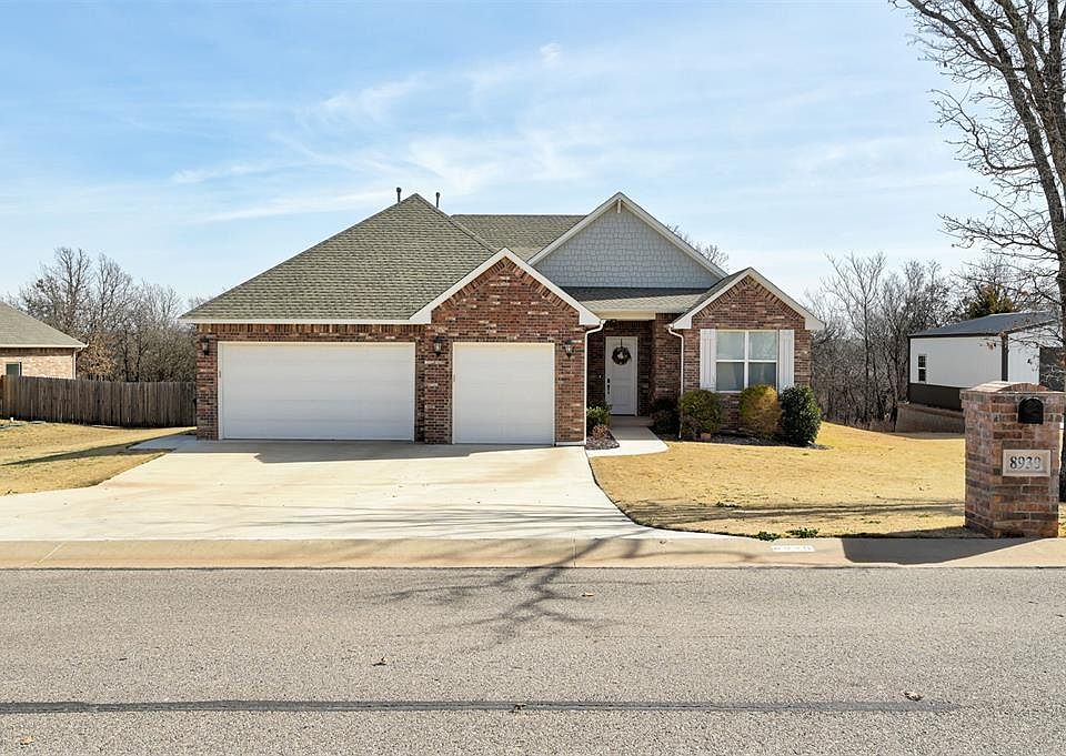 1st image of 8930 Tall Oaks Dr