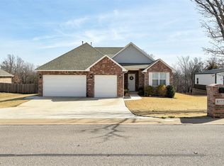 8930 Tall Oaks Dr, Guthrie, OK 73044