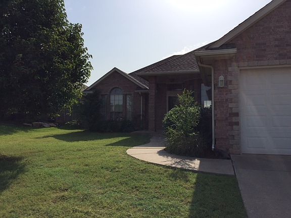 2nd image of 16612 Hardwood Pl