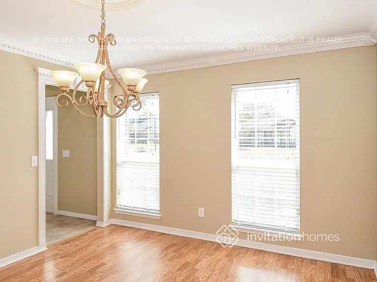 9044 Camshire Dr — Photo 4