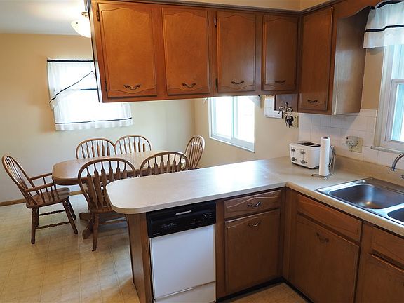 5th image of 7012 Lake Valley Ct