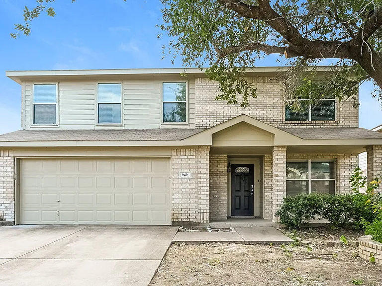 949 Canary Dr — Photo 1