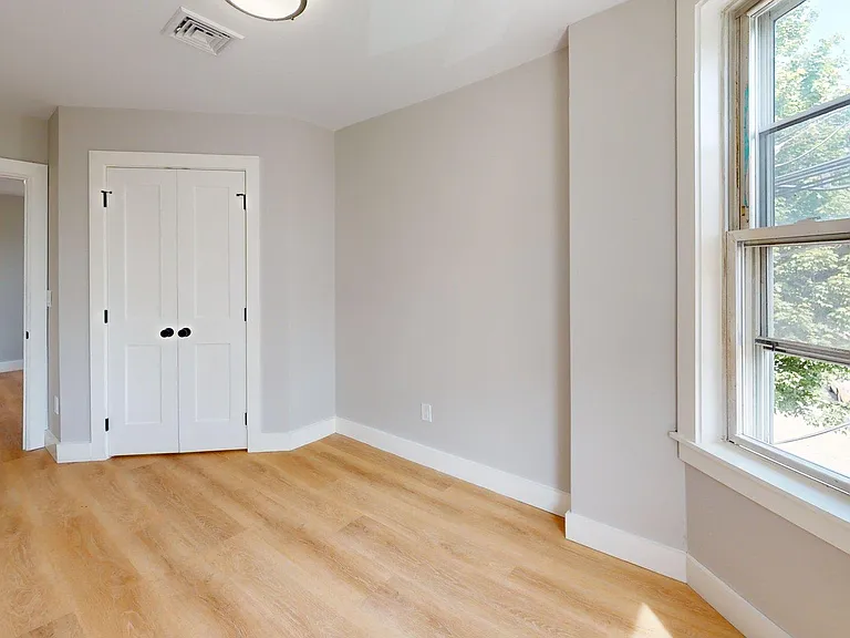 8 Curtis St #2 — Photo 16