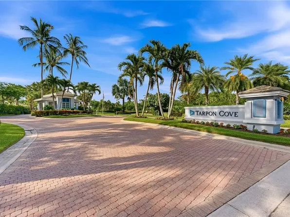 832 Carrick Bend CIR #202, NAPLES, FL 34110